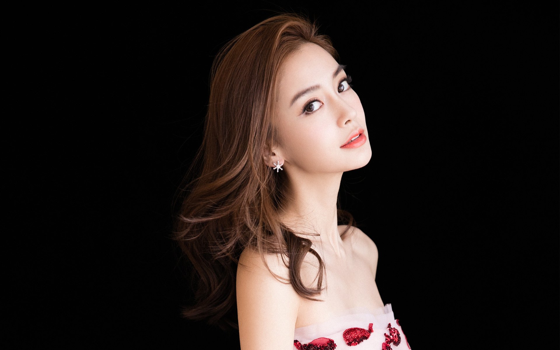 FB体育入口-意甲球队积极推动足球公益项目，贡献社会，意甲赞助商有哪些